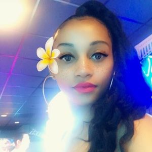 Meet your Posher, Alisha